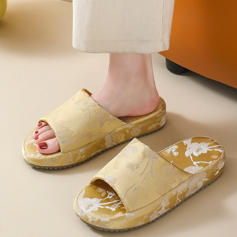 Sandal Rumah Gaya Cina 2026 un - Women Shoes Wedges ulasan dan harga