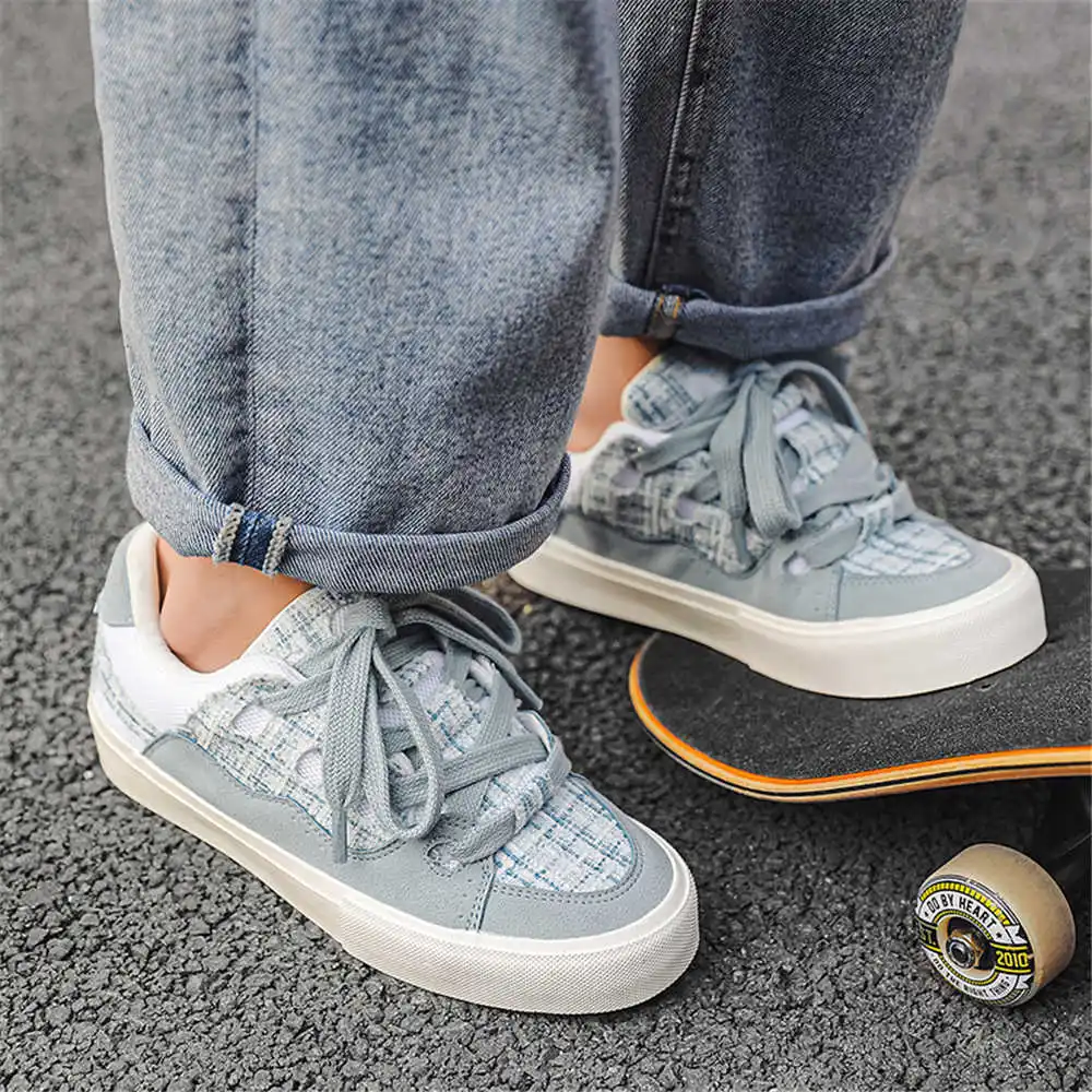 Sepatu bot krem wanita, dengan - Women Shoes Types Name ulasan dan harga